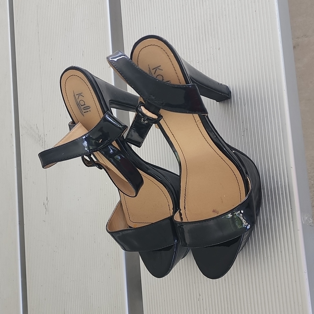 Wedge heels